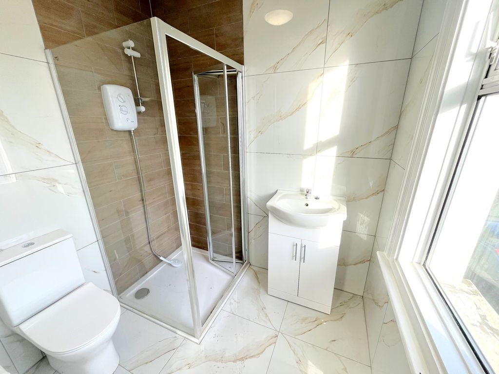 Property photo 3 of 3