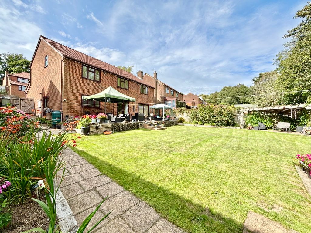 Property photo 2 of 23
