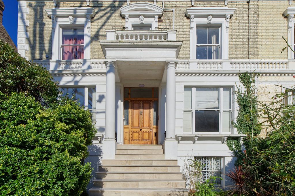 Property photo 3 of 19