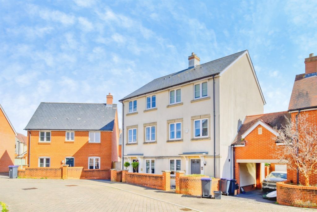 Property photo 3 of 19