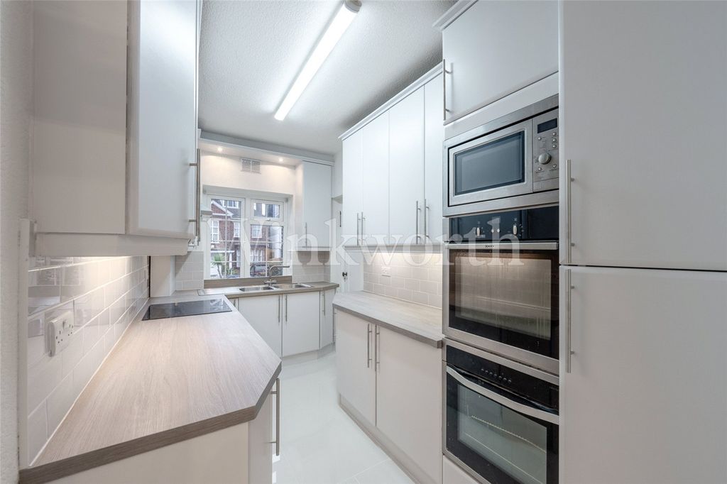 Property photo 2 of 13 Picture No. 17