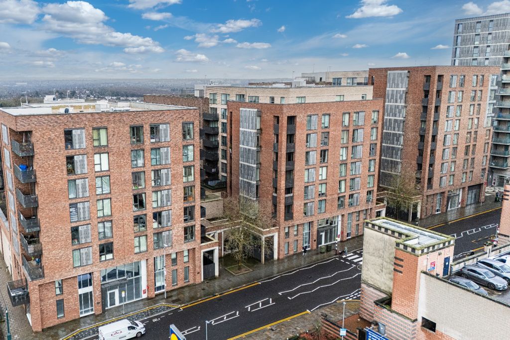 Property photo 1 of 28 4250221