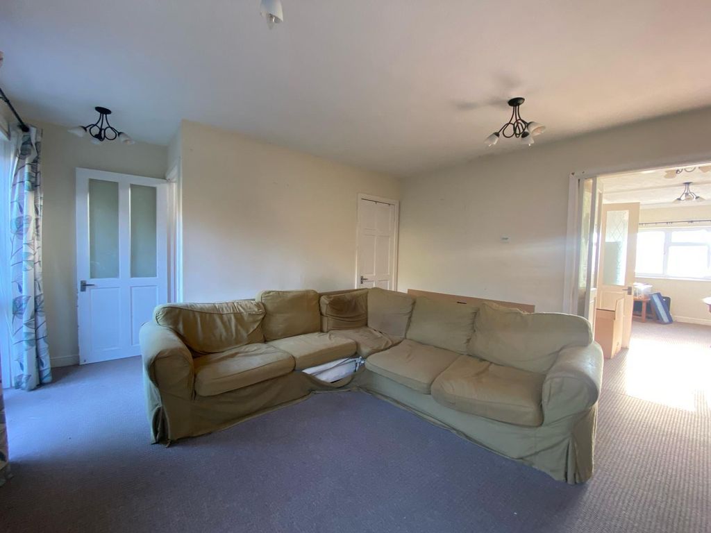 Property photo 3 of 24