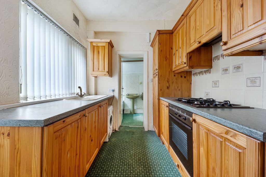 Property photo 3 of 19