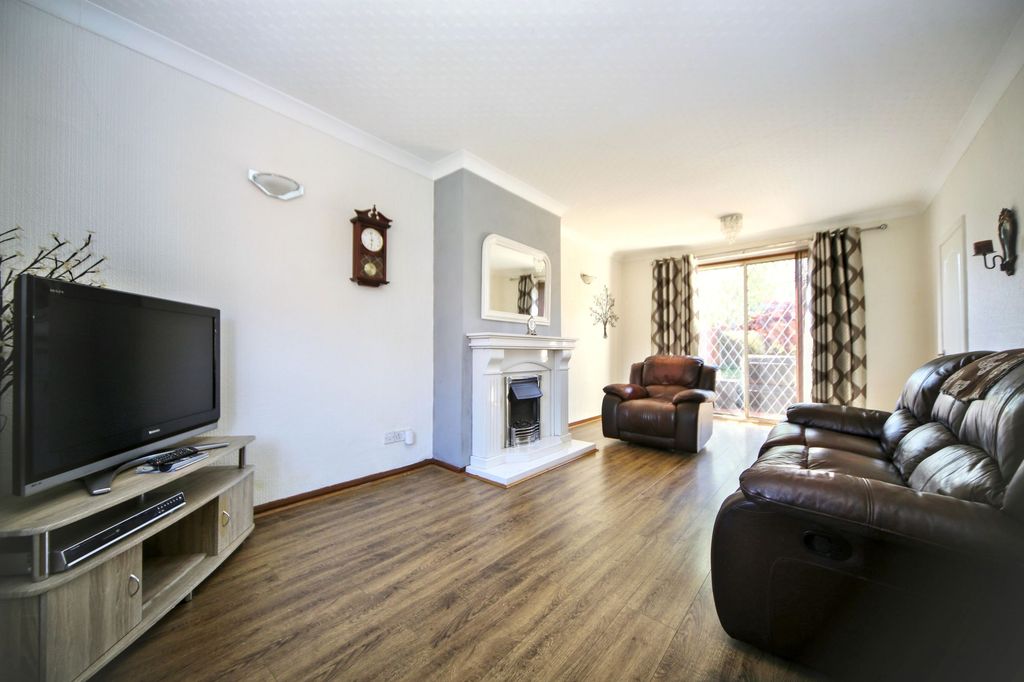 Property photo 2 of 16