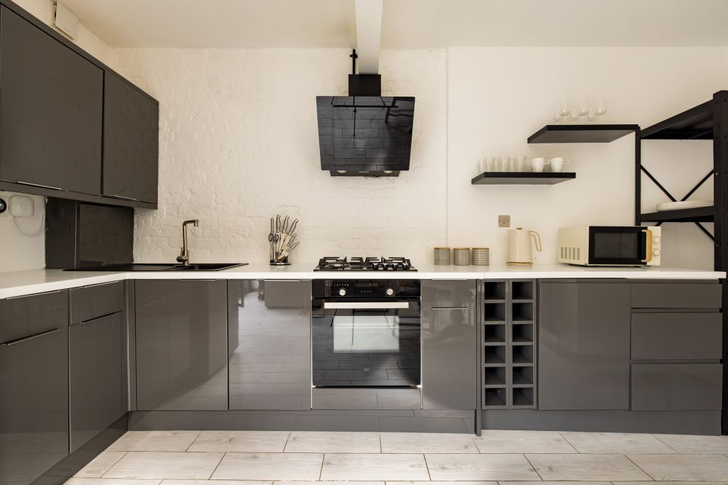 Property photo 2 of 31 Kitchen