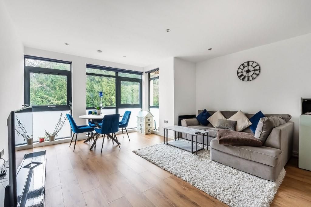 Property photo 3 of 12 Flat-5-Deepdene-House-13.Jpg