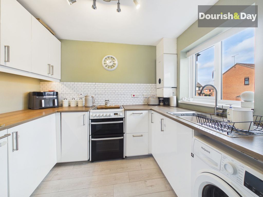 Property photo 3 of 11