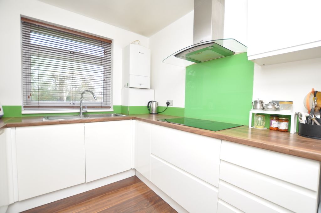 Property photo 2 of 7 Photo 02