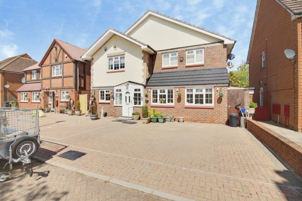 Property photo 1 of 25