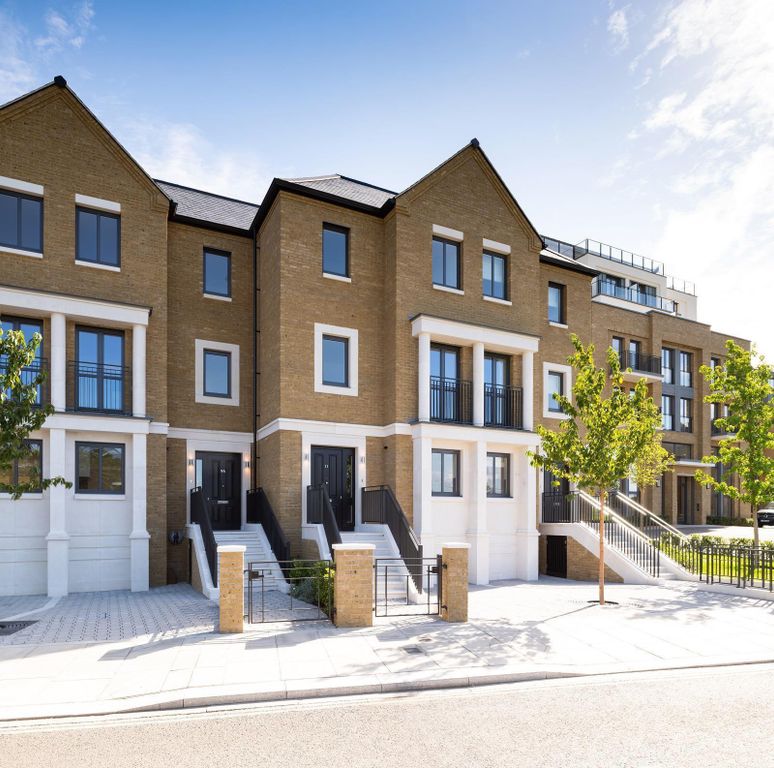 Property photo 1 of 10 Exterior (Main)