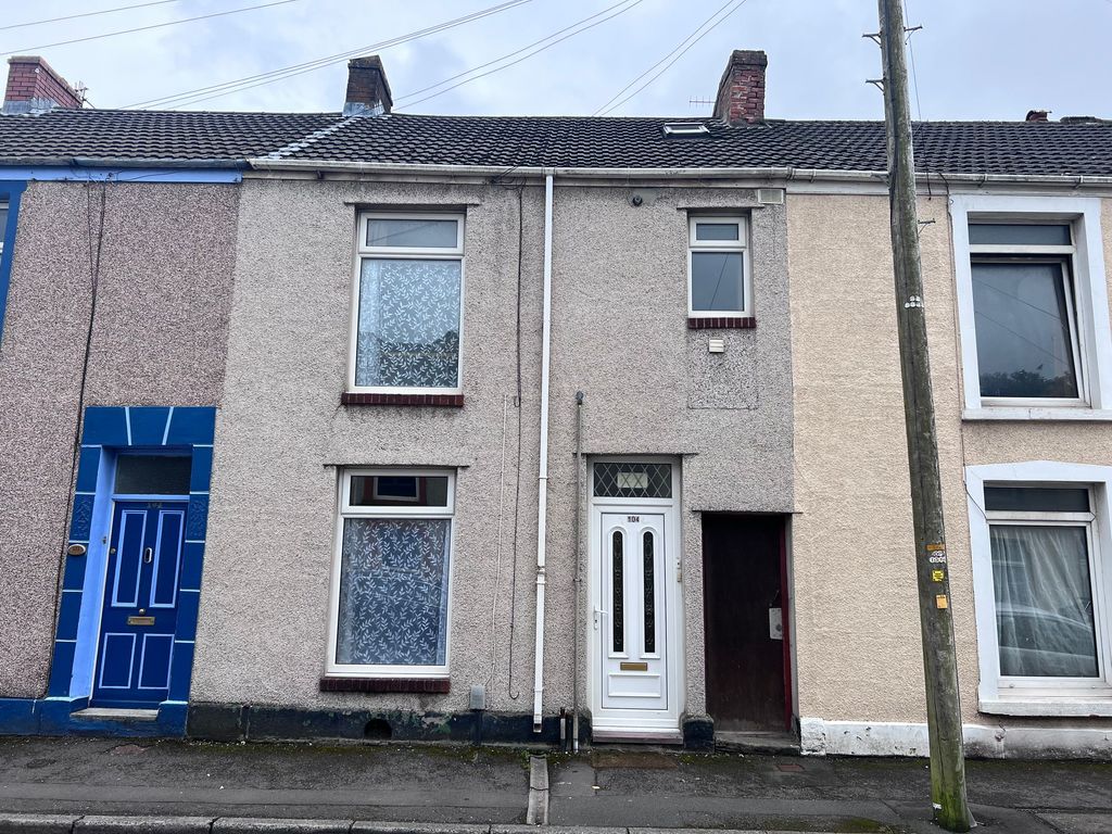 Property photo 1 of 8