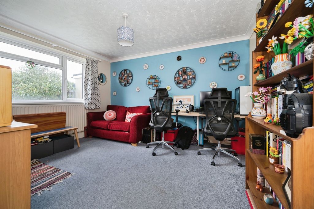 Property photo 3 of 16