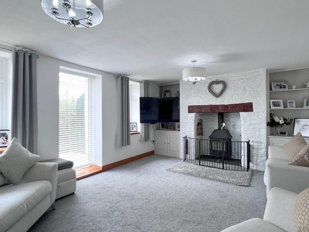 Property photo 3 of 58