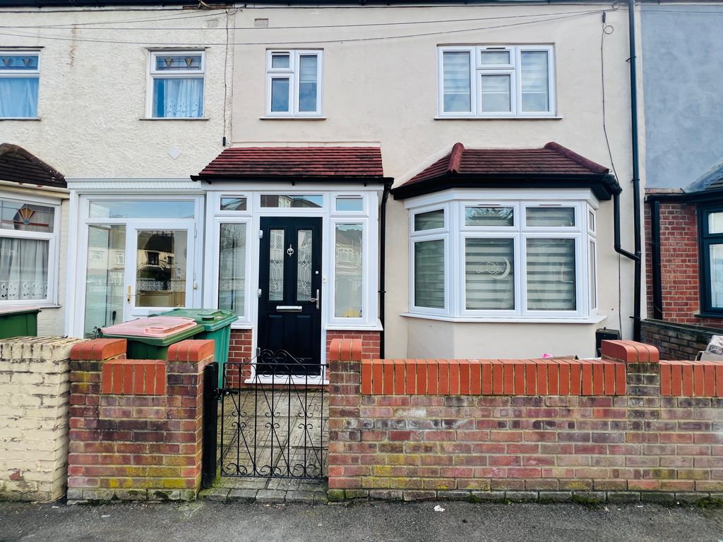 Property photo 1 of 45