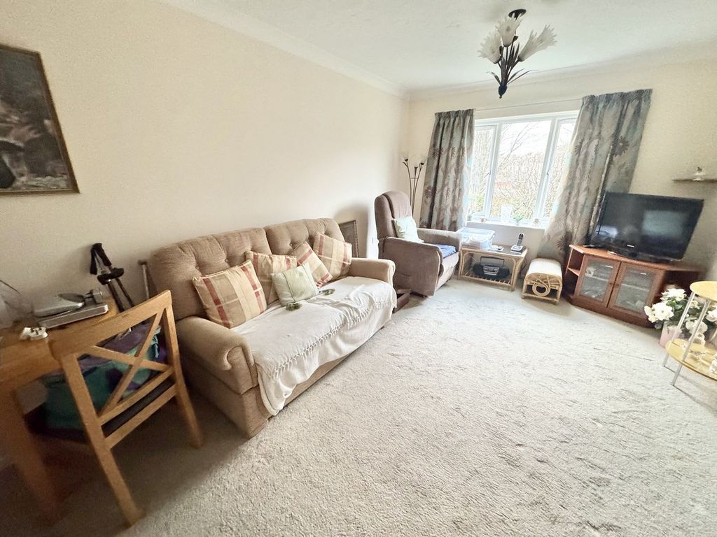 Property photo 2 of 15