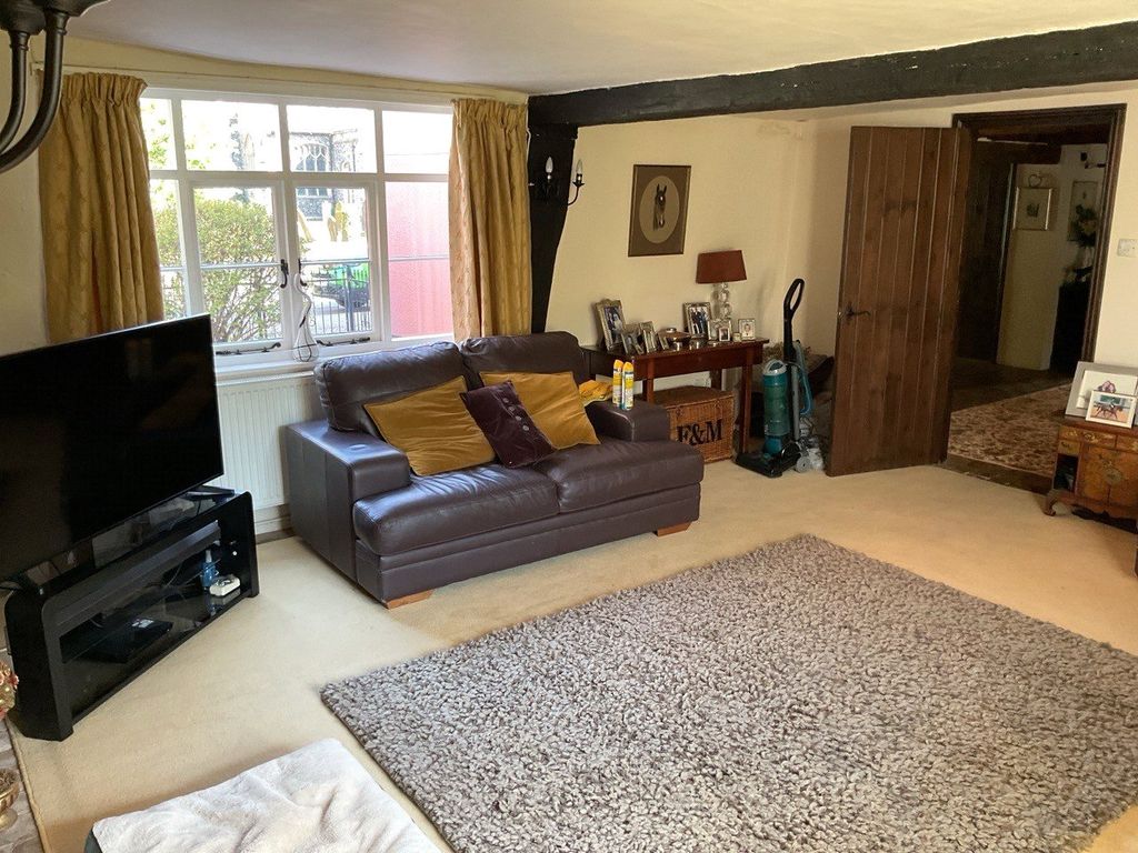 Property photo 2 of 31 Picture No. 03