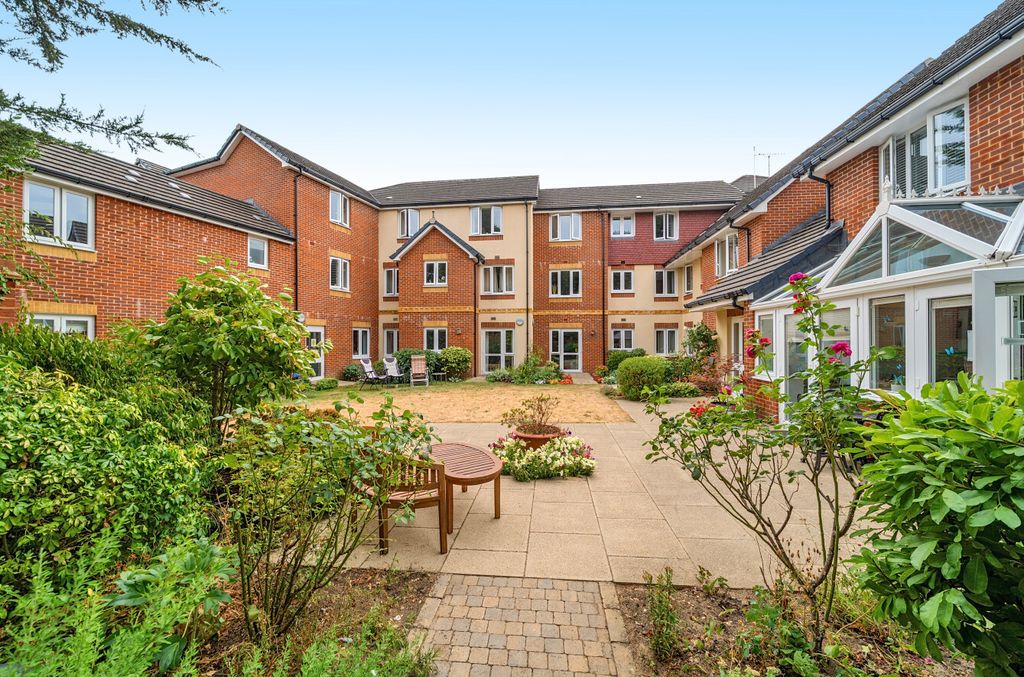 Property photo 1 of 9 1508860-9-1A01545...
