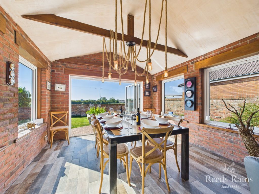 Property photo 3 of 35 Dining Room