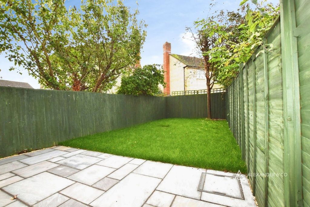 Property photo 3 of 5 Pbox-Img.Jpg