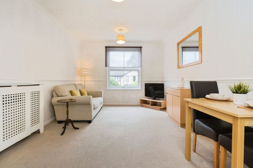 Property photo 2 of 13