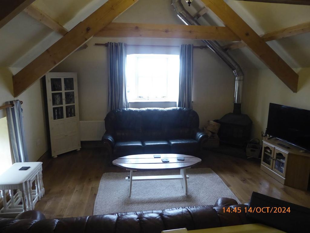 Property photo 2 of 9 P1280478