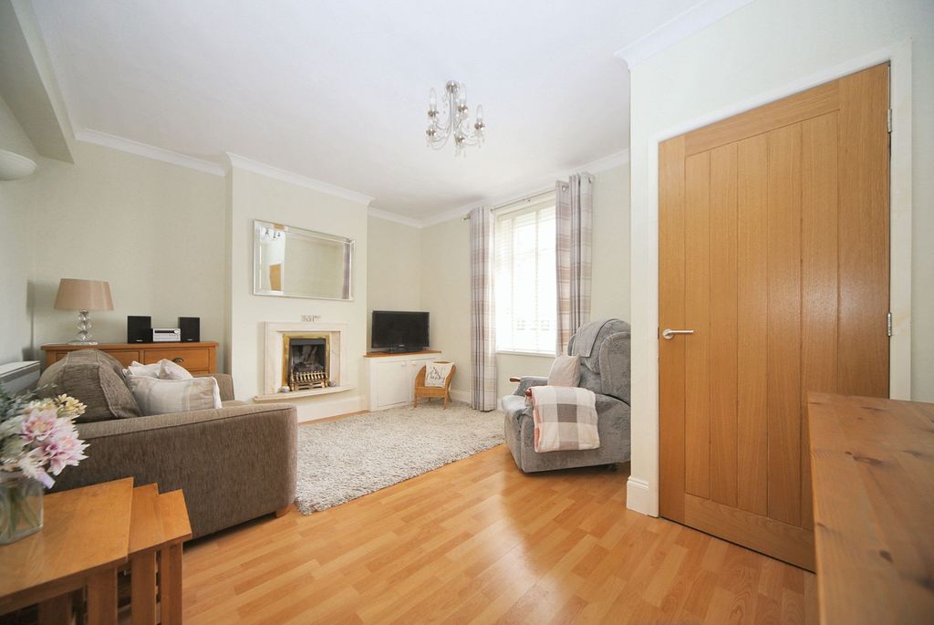 Property photo 2 of 21