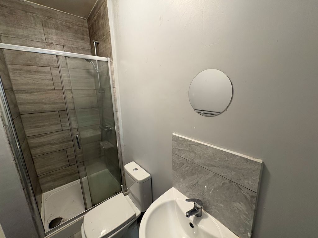 Property photo 3 of 3