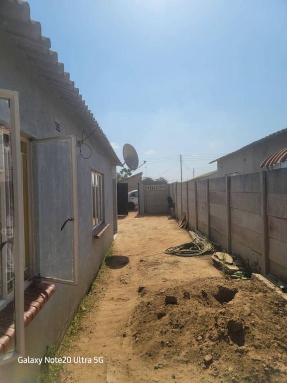 Property photo 3 of 11