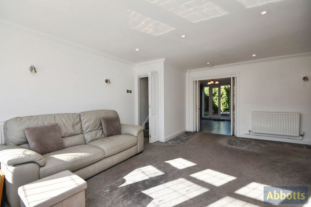 Property photo 3 of 23 Pbox-Img.Jpg