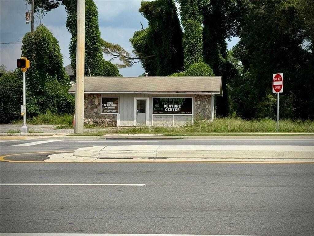 Property photo 1 of 3
