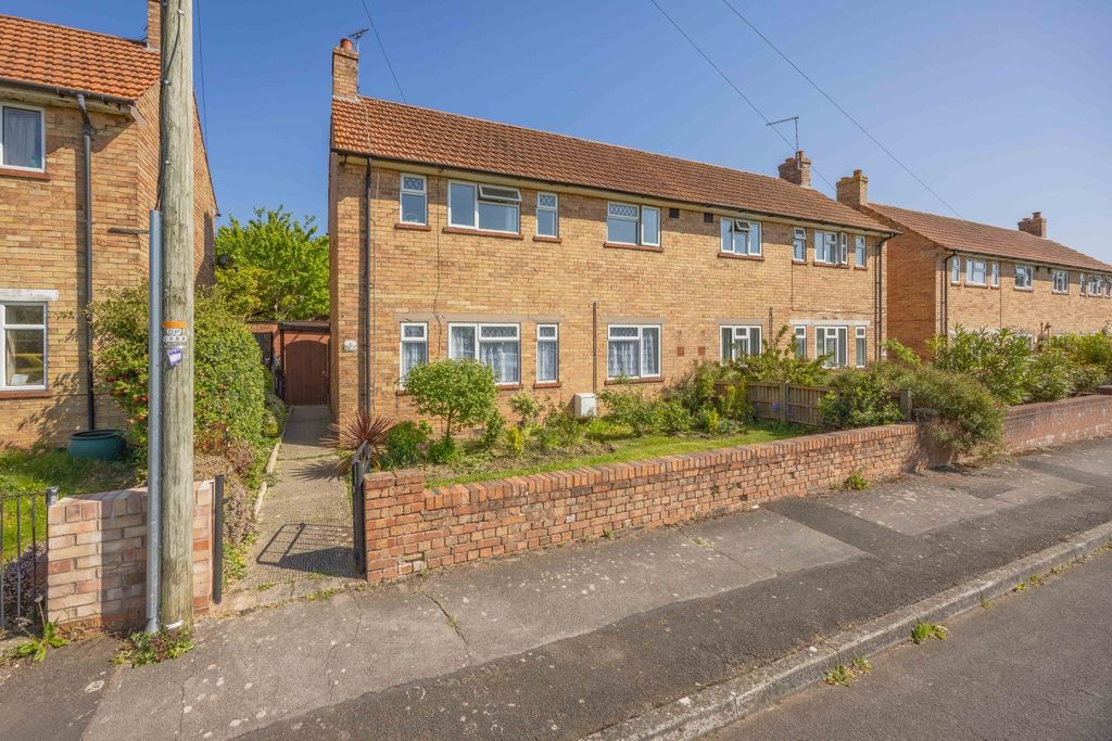 Property photo 1 of 14 Ewemove Taunton Baldwin Road (2)