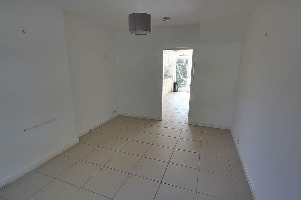 Property photo 1 of 6 Lounge