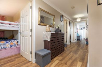 Property photo 2 of 10 Hall