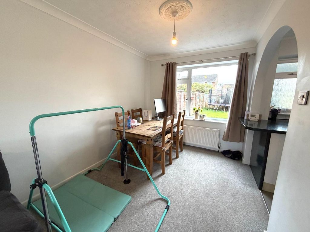 Property photo 3 of 10 Diner.Jpeg