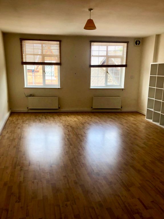 Property photo 2 of 3
