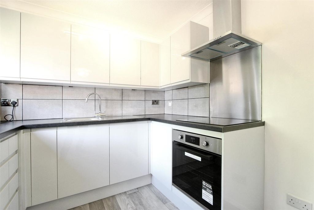 Property photo 3 of 17 User_Edited_Photo-4Bd57Def_User-Edited-286B4037-ce