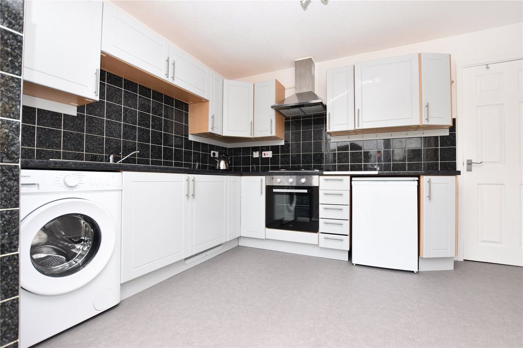 Property photo 3 of 12 Picture No. 06