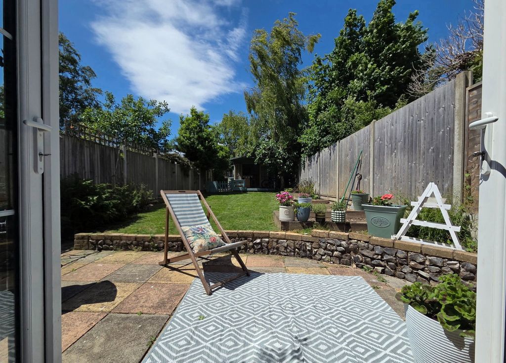 Property photo 1 of 18