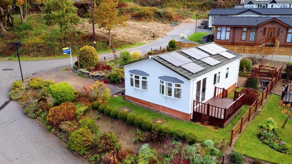 Property photo 1 of 16 6 Bradford Way Exterior.Jpg