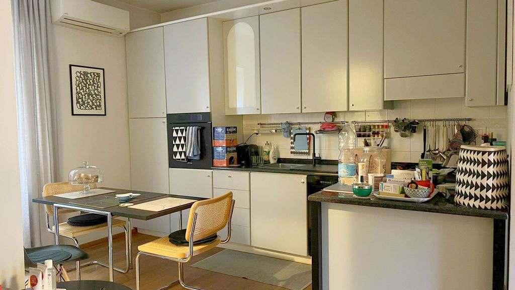 Property photo 2 of 37