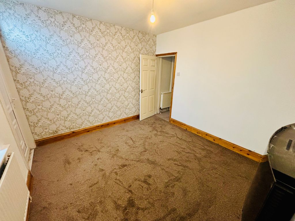 Property photo 3 of 12 Image