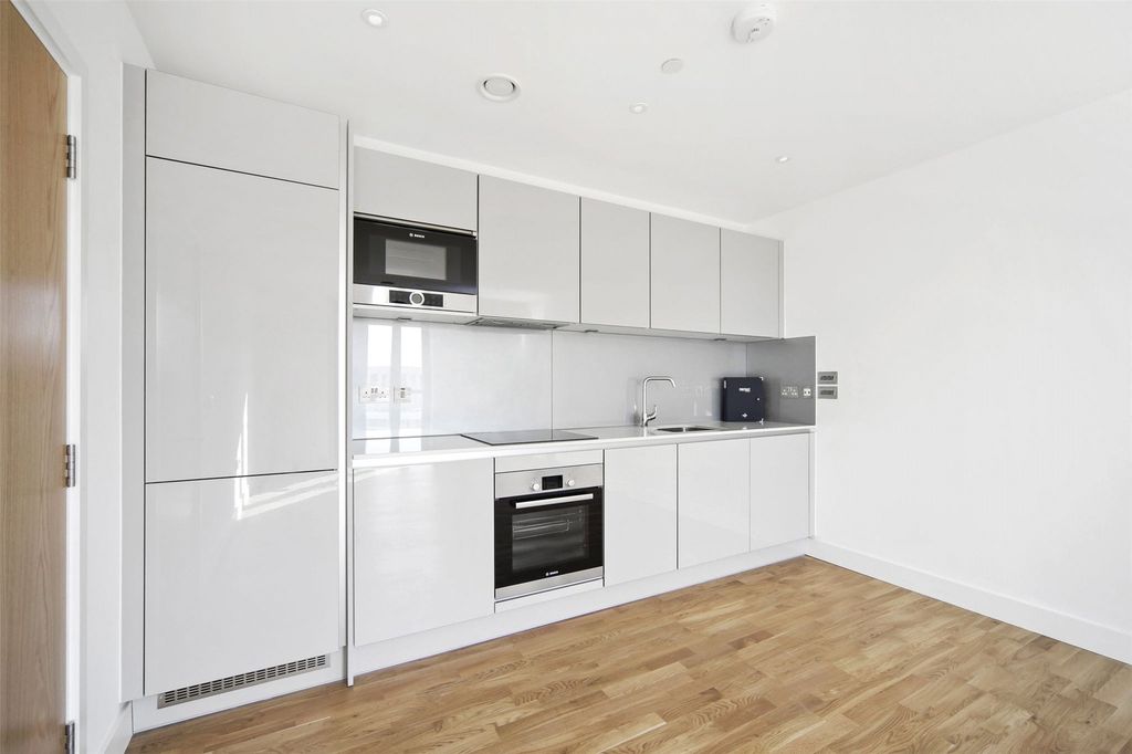 Property photo 3 of 12 Picture No. 05