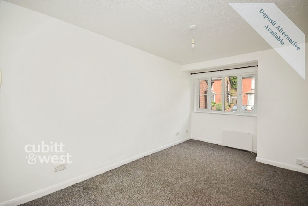 Property photo 3 of 8 Bedroom