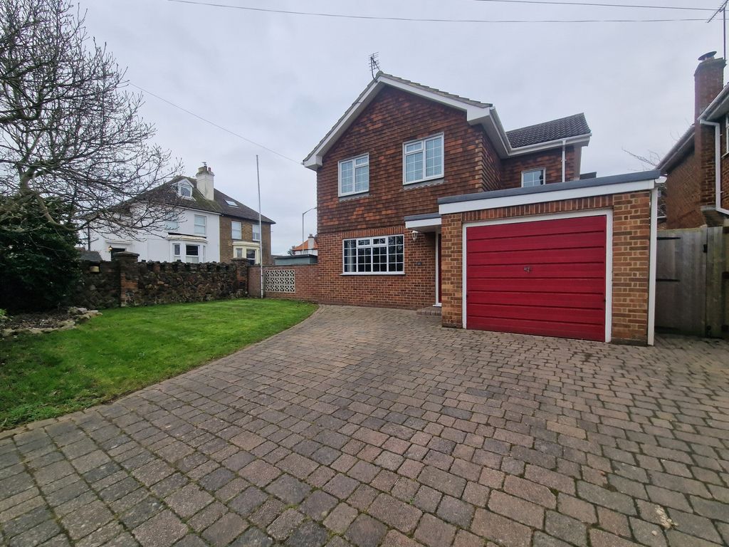 Property photo 1 of 12 Photo 6