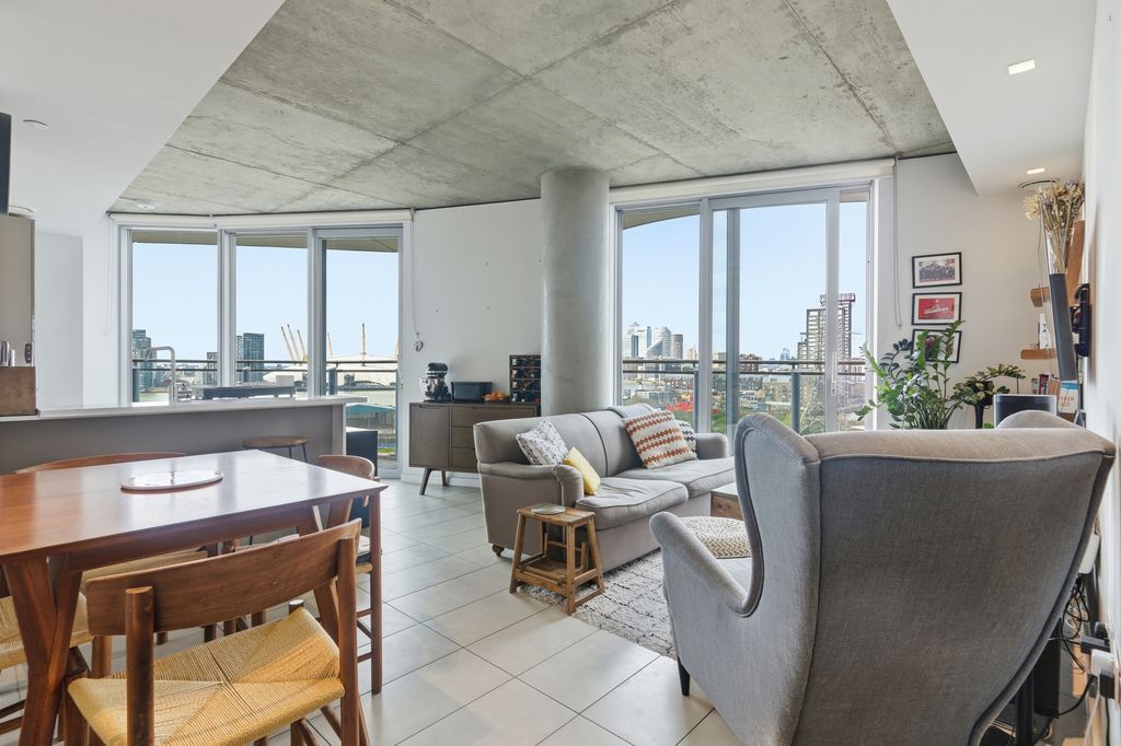 Property photo 2 of 11 Photo 2