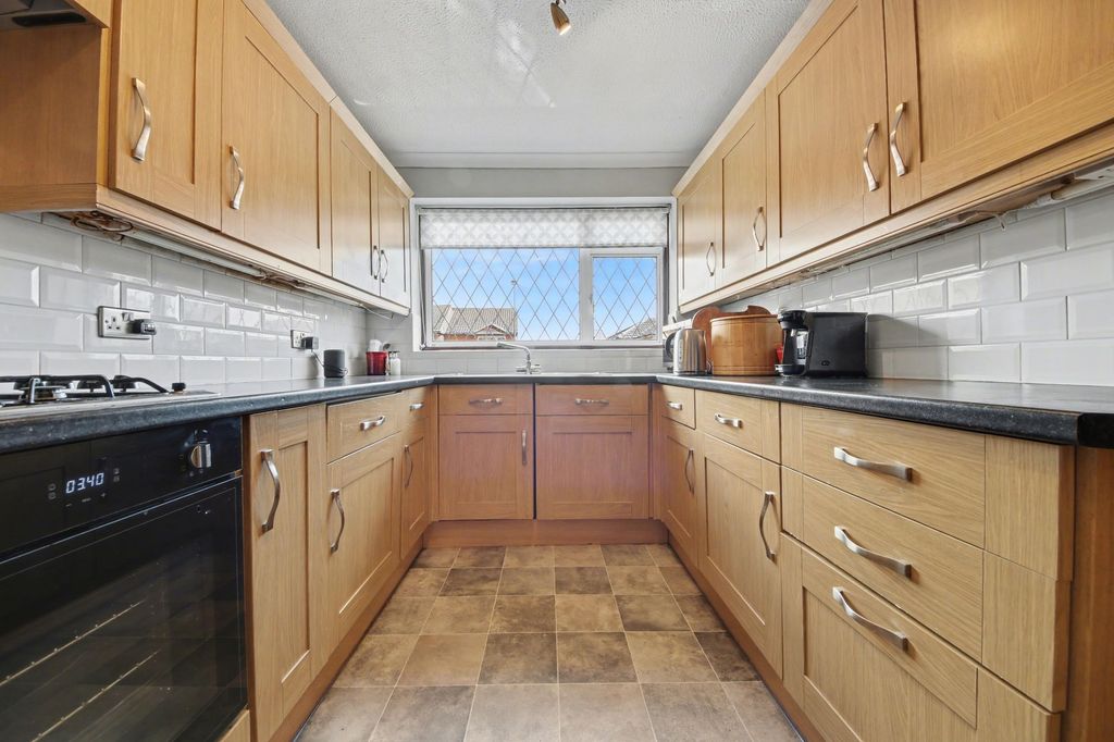 Property photo 3 of 15