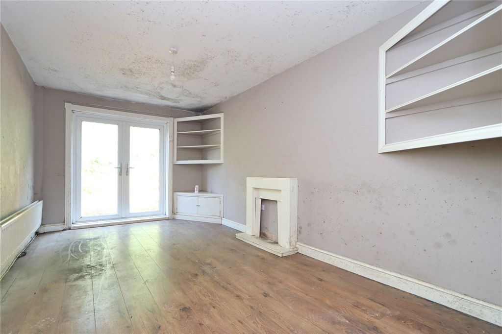 Property photo 3 of 8 Picture No. 04