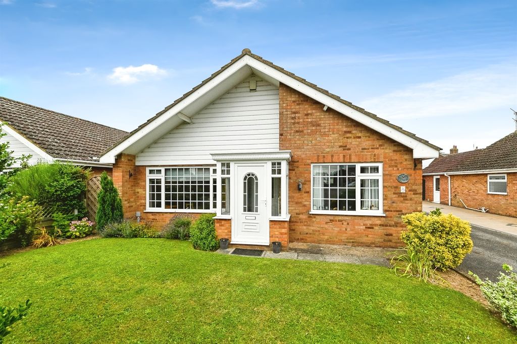Property photo 2 of 17