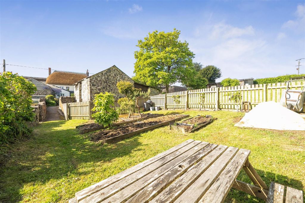 Property photo 2 of 27 Rear Garden